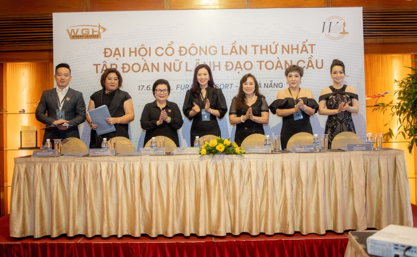 Nam Hương Corp đồng hành với WLIN Global Holdings tổ chức thành công chuỗi sự kiện Đại hội Cổ đông lần thứ nhất và đêm Gala Dinner – Women Leader Forum